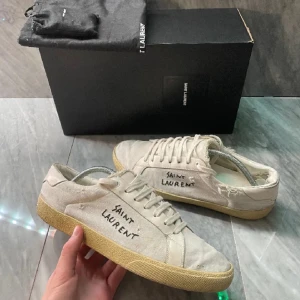 Ysl skor storlek 43 - Säljer mina ysl skor storlek 43