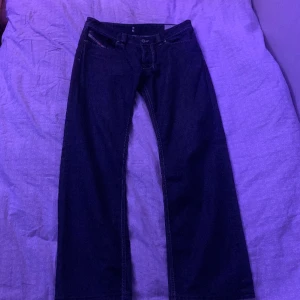Disel jeans - Disel jeans i nyskick🤩 Nypris 950kr