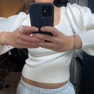 Mango  - Säljer denna jätte fina topp från mango, skriv för fler bilder💕