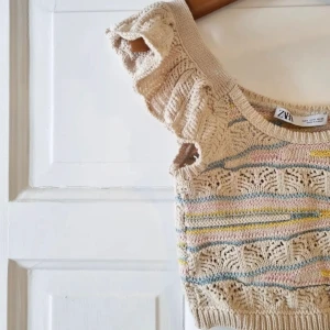 Stickad topp - Jättefin stickad topp, använd fåtal gånger