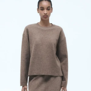 Stickad tröja  - Super skön stickad tunnare tröja från zara jätte bra skick 