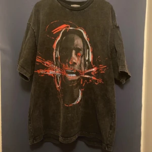 Oversized tröja med tryck - Oanvänd  