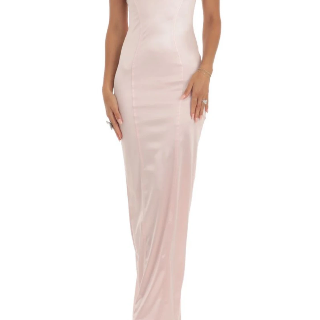 Rosa satin klänning