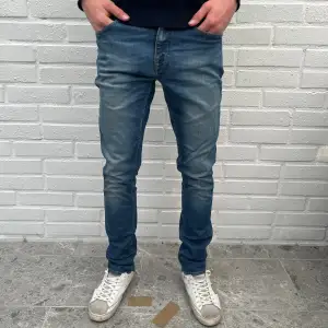Tiger Of Sweden slim jeans || Nyskick, knappt användna || Passar 169-177 cm || Skriv vid minsta fundering! Mvh, CH 
