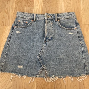 Jeanskjol blå - Söt jeanskjol!