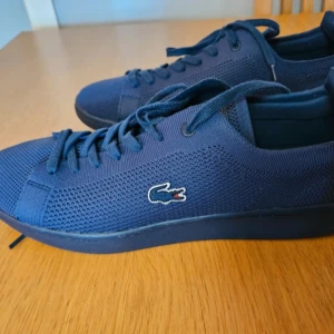 Sneakers  - Ny oanvänd sneakers storlek 46.