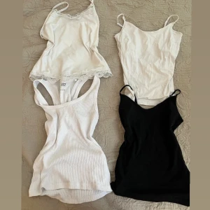 alla 4 linnen för 60💖 paketpris  - säljer alla 4 linnen (BARA i paketpris säljer inte separat) 💝 storlek och märke finns på bilderna (vita linnet e samma modell som svarta) se defekter i sista bilden 💞 OBS märken på bilderna är från spegeln o inte själva linnena 😁 