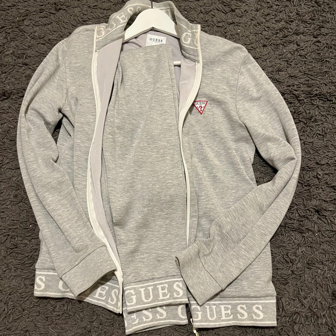 Guess tracksuit