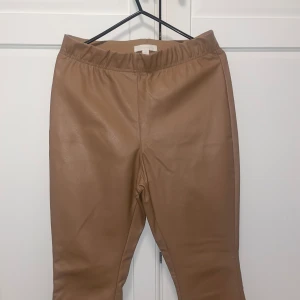 Hm -  Varm och skön till vintertips är stark för att det passar till vilken Tröja och skor som helst. 