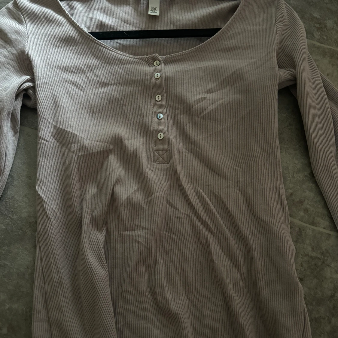 Tröja med knappar - 90