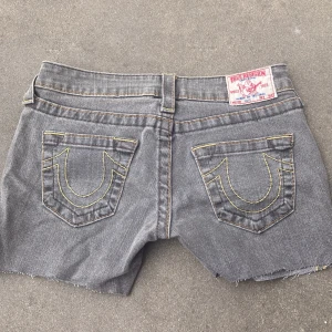 True Religion shorts  - Så snygga men för små för mig