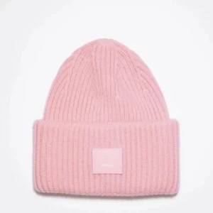 SUPER snygg acne mössa  - Säljer denna super fina rosa acne mössan då jag har fått en ny 🩷 det är lånade bilder så hör av dig om du vill ha egna! 