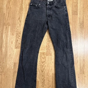 Hope rush denim - Säljer ett par hope rush denim strl 28. Bra skick, kom privat om du har några frågor.