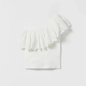 Zara blus  - Intressekoll på min super söt zara blus, är i str Xs/ 15-16 år tror jag 