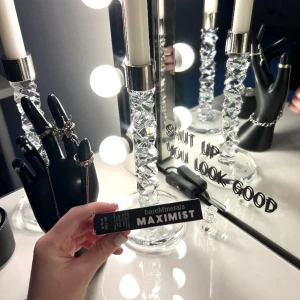BareMinerals maskara - Helt oanvänd bareMinerals maskara i färgen Maximum black. 