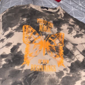 En tröja  - En tröja i bra skick 