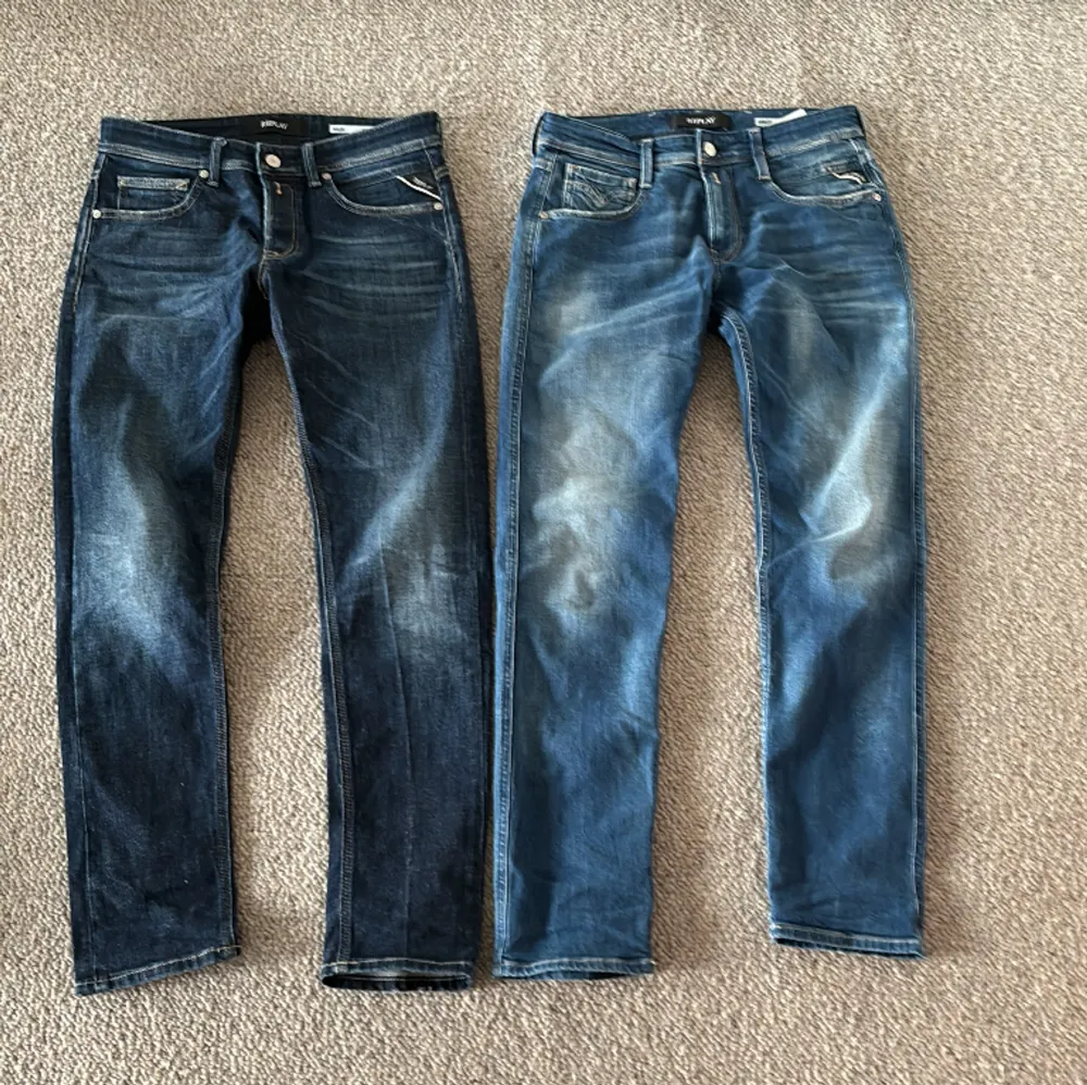 Säljer dessa två jeans kan sårklart köpa en för en där priset kan diskuteras. Priset som står är för jeansen i singular. Storleken på båda är 28x30. Jeans & Byxor.