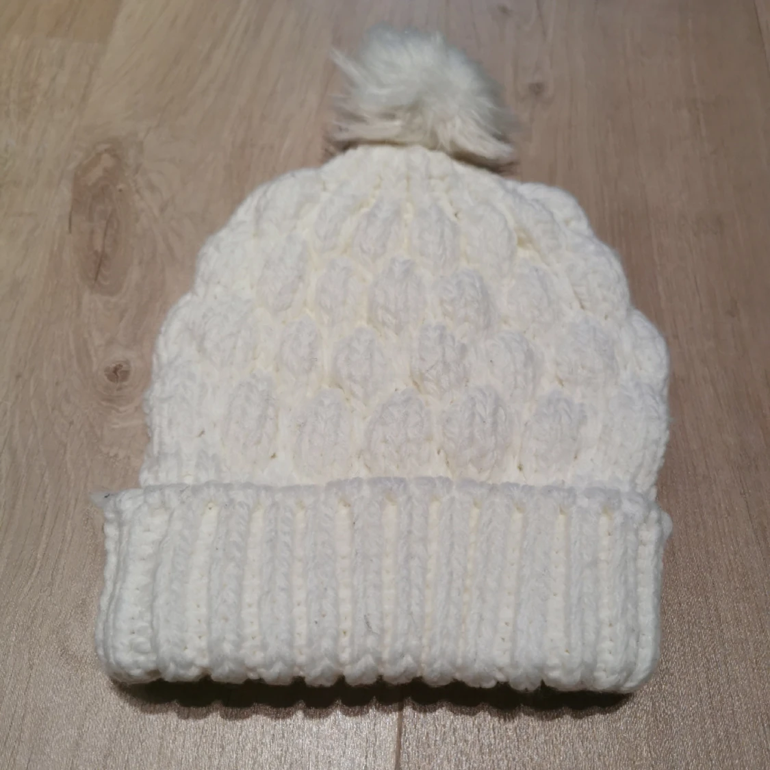 Mössa nyskick  - 91