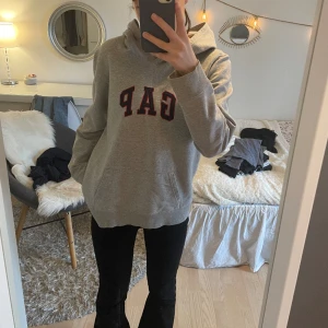 snygg hoodie från GAP! - bra skick💕