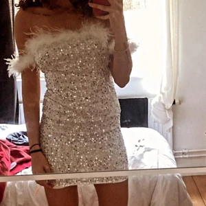 Klänning - graduation dress or party dress worn once on graduation with double layer