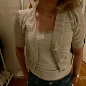 Bolero - Jättefin bolero🤍🤍🤍🤍🤍