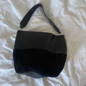 Väska - Väska från åhlens typ oanvänd🩷