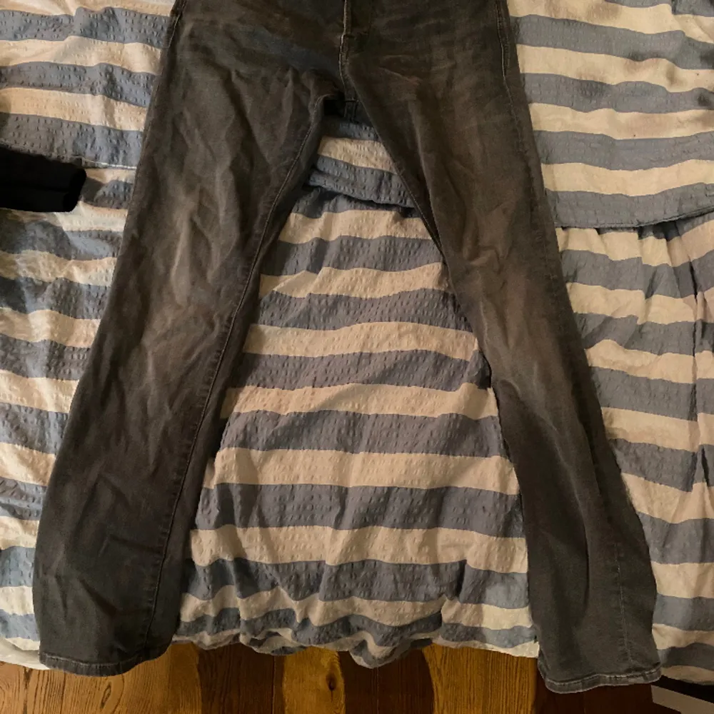 Sjukt snygga jeans från Jack&Jones för edans 199kr! Storlek 30/30.. Jeans & Byxor.
