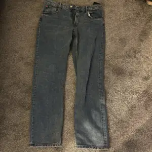Zara midwaist jeans aldrig använda storlek 44