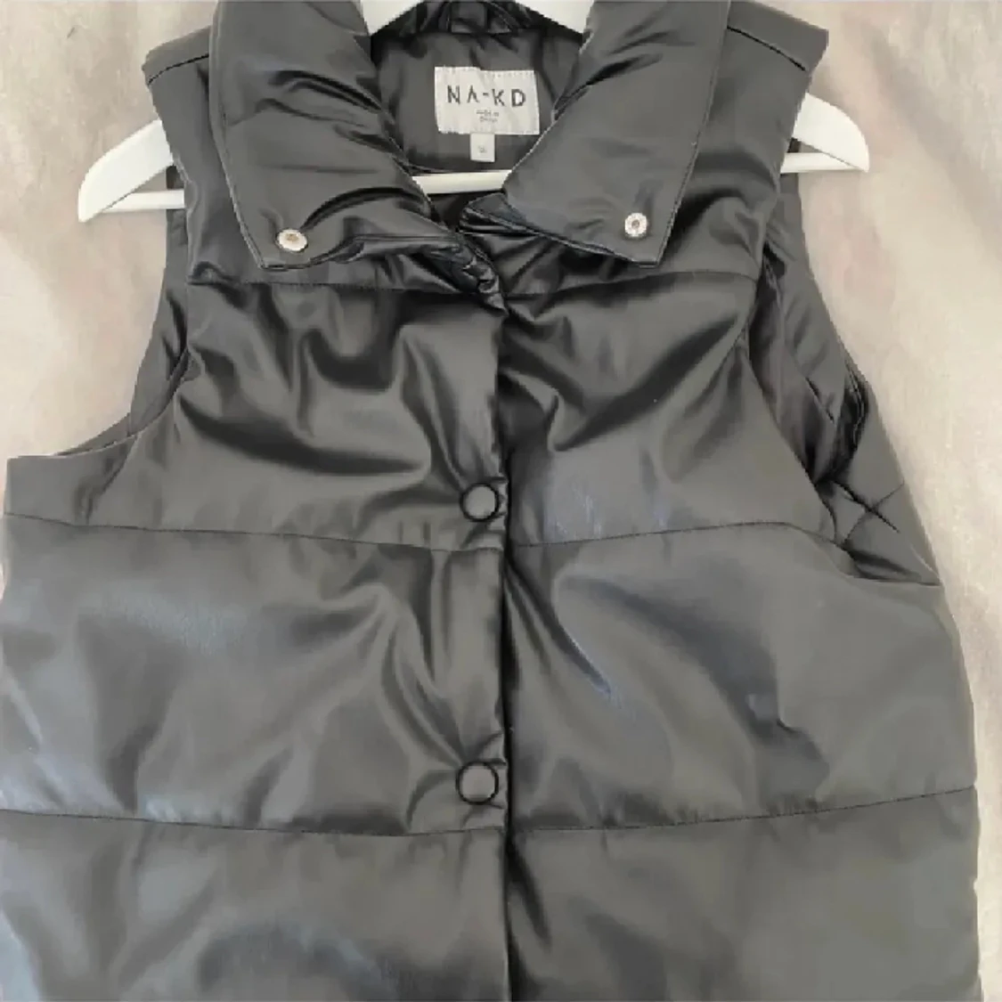Nakd väst - 90
