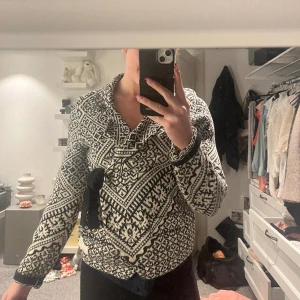 Odd Molly tröja  - Som ny. Kommer inte till användning. Står inte storlek, uppskattningsvis storlek S.