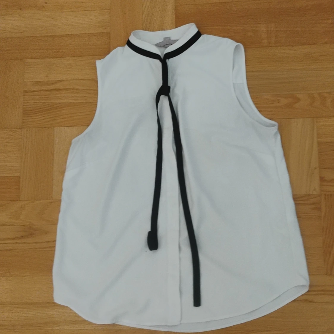 Tunika med inbyggd slips - 90