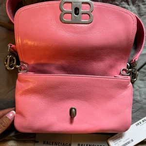 Balenciaga BB Soft Flap bag S - 100% oanvänd Balenciaga väska. Ordinariepris: 22.500kr