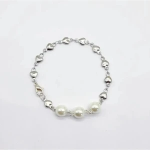 Handgjort armband  - Material- ●100% rostfritt stål och glaspärlor*Armbandslängd: 17cm 