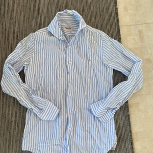 Skjorta | zgander - Skick 10/10 behövs strykas knappt använd men legat i en påse därför är den så skrynklig