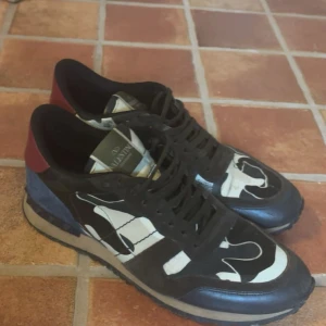 Valentino rockrunner - Riktigt feta rockrunners perfekta inför sommaren 