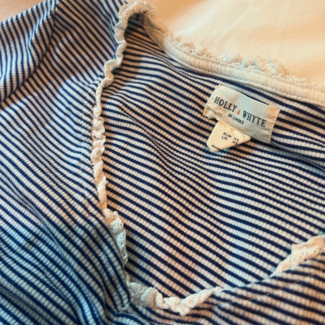 Randig kortärmad topp - 91