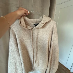 Stickad hoddie  - Stickad hoddie från Lindex 🥰🥰🥰