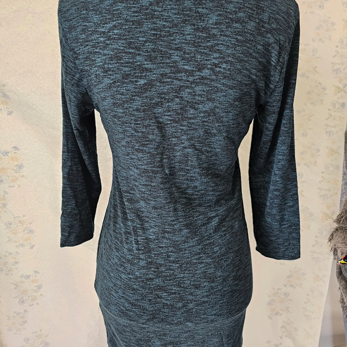 Mörkblå klänning från H&M - 90