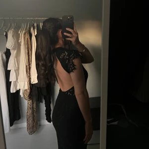 Klänning - Tveka inte vid frågor! Säljs på grund av flytt och rensning 🌸Lapp kvar