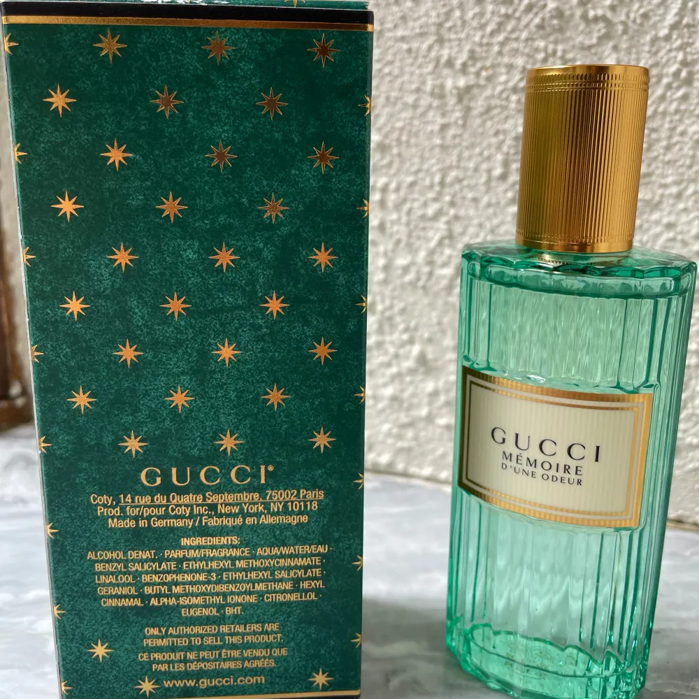 Gucci mémoire d’une odeur Eau de parfum 60 ml  Endast provad vid ett par tillfällen så nästan helt orörd.  Har förvarats i orginalkartongen . Parfym.