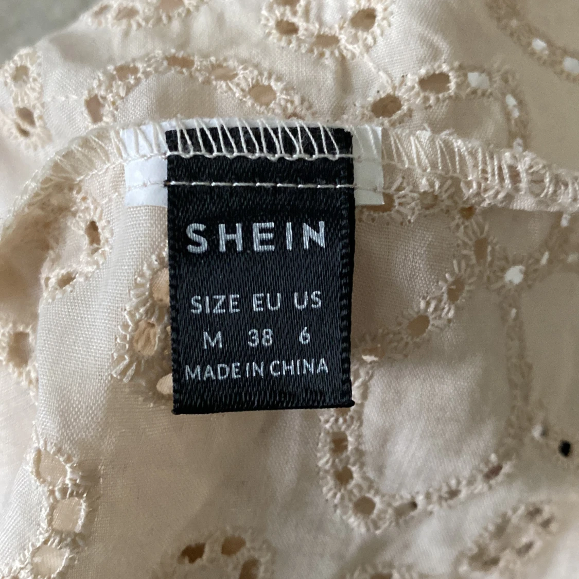 Beige topp från SHEIN - 90