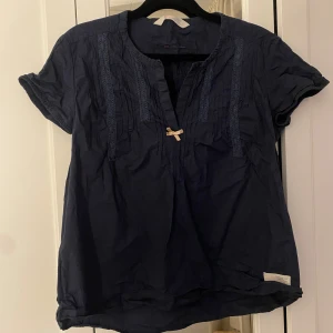 Odd molly topp - Söt mörkblå topp från odd molly i fint skick 💖 storlek 1