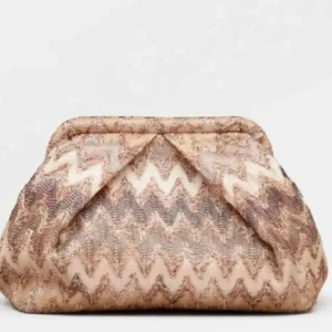 SÖKER!!!!!!! Becksöndergaard clutch  - Söker denna sååå fina väska! Skriv om ni har kan betala bra (700-1000)❤️