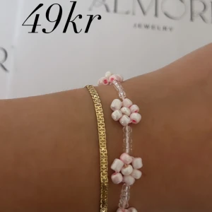 Två armband - handgjort 🌸