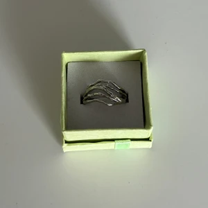 Ring - Säljer en ring ifrån Olympia💓den är endast testad💓kom privat för fler bilder eller om du har frågor💓priset kan diskuteras💓