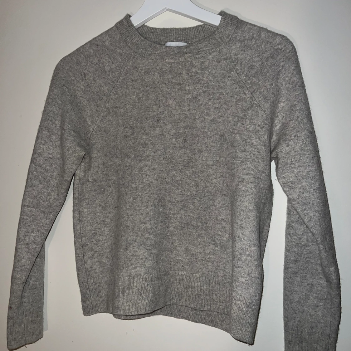 Grå stickad tröja från Samsoe