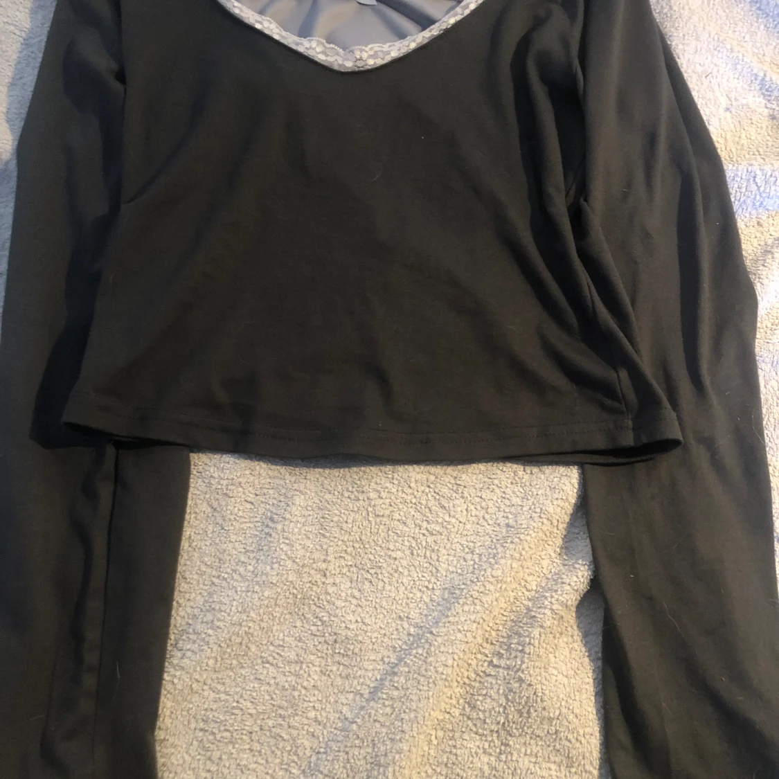 Långärmad tajt tröja med spets - 90