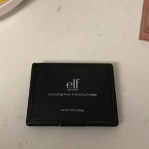 Elf puder bronser  - Hej, jag säljer en puder bronser och bluch från Elf som tyvärr inte längre kommer till andvändning, bluchen är ändats testad få tal gg men bronsern är ganska mycket andvänd. Spegelen är lite sönder.