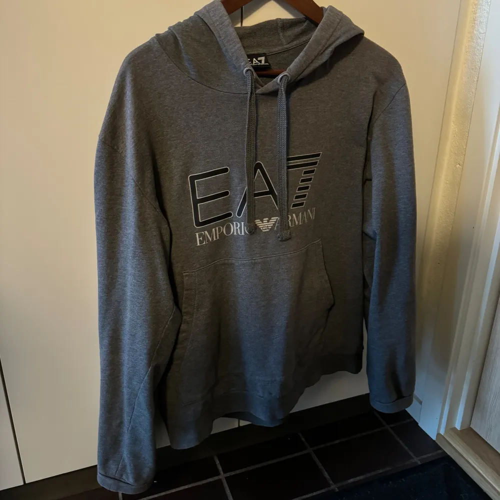 Köpt från boozt för 1000kr. Hoodies.