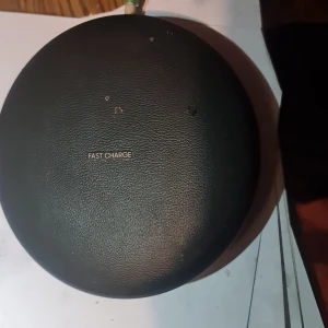 Samsung trådlös snabbladdare - Riktigt bra och kabel medföljer